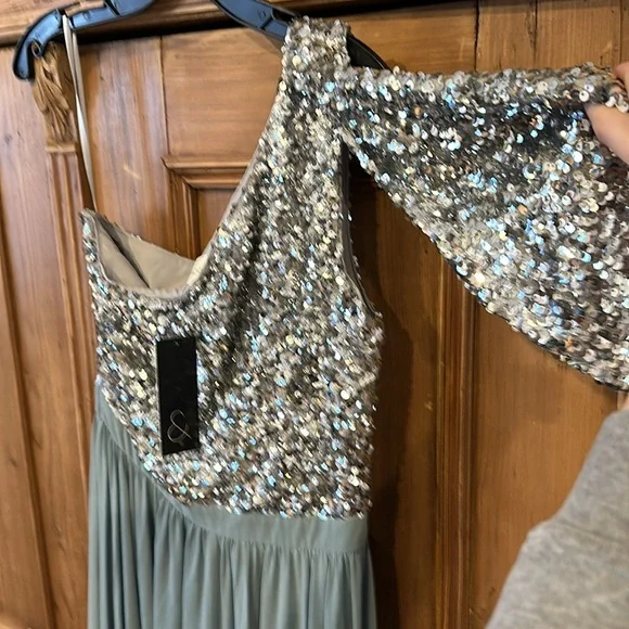 Sachin & Babi Jolie Gown - Picture 4 of 8